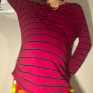 Preppy maternity shirt with buttons